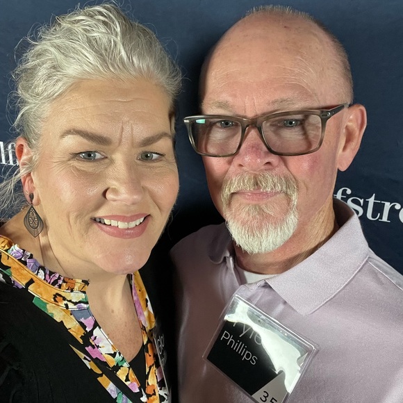 Meet your Posher, Gloria - Picture 7 of 15